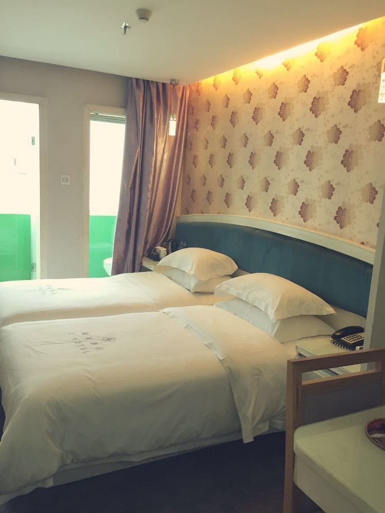 Xinghe Xinfeng Hotel Canton Esterno foto